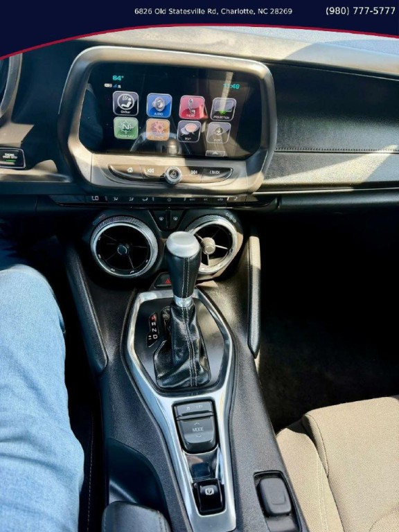2017 Chevrolet Camaro Image 12