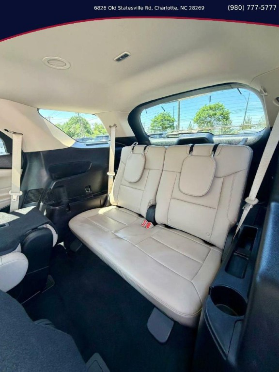 2021 Ford Explorer Image 9