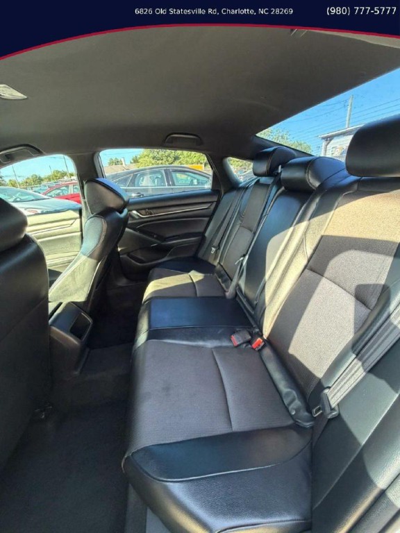 2018 Honda Accord Image 8