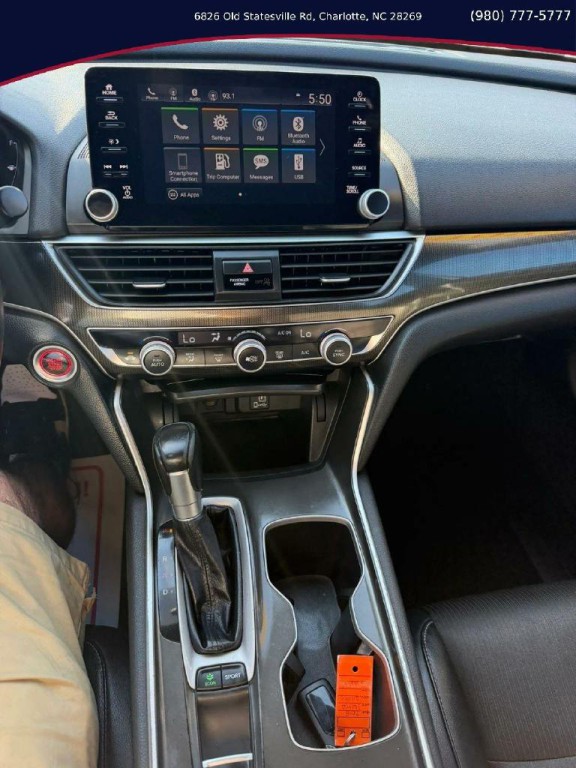 2018 Honda Accord Image 12