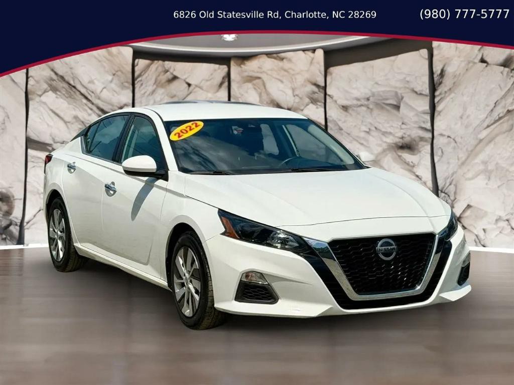 2022 Nissan Altima Image 2