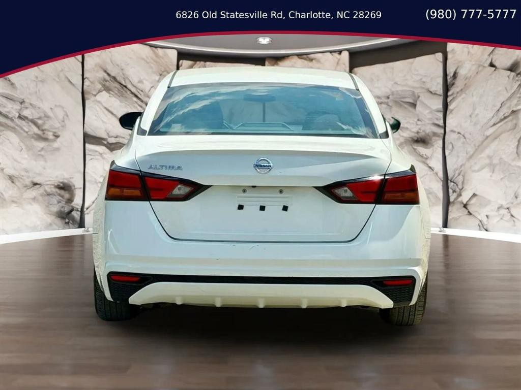 2022 Nissan Altima Image 5
