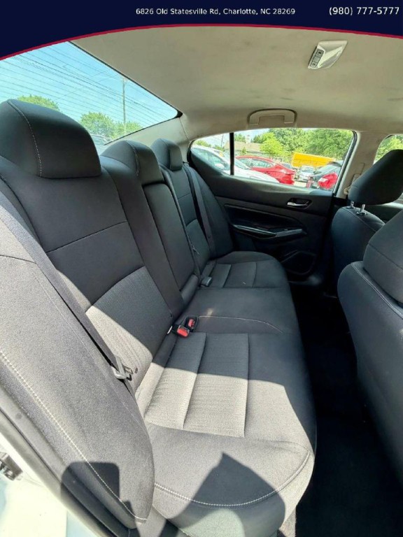 2022 Nissan Altima Image 9