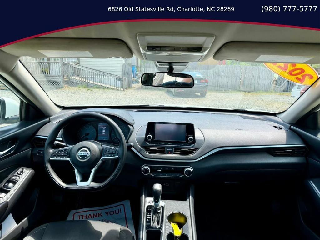 2022 Nissan Altima Image 10