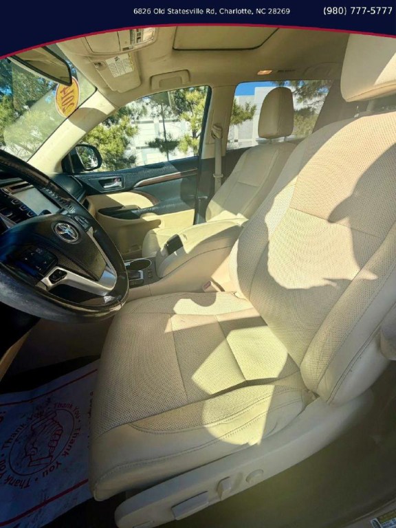 2014 Toyota Highlander Image 10
