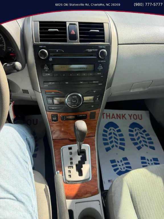 2010 Toyota Corolla Image 11