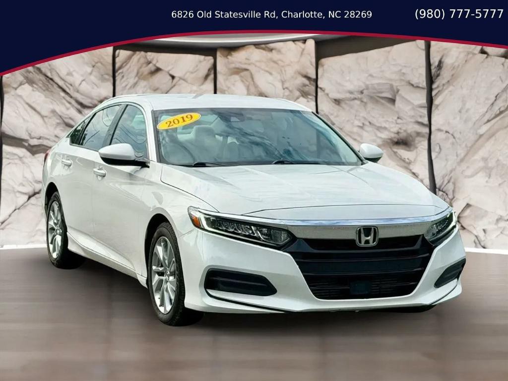 2019 Honda Accord Image 2
