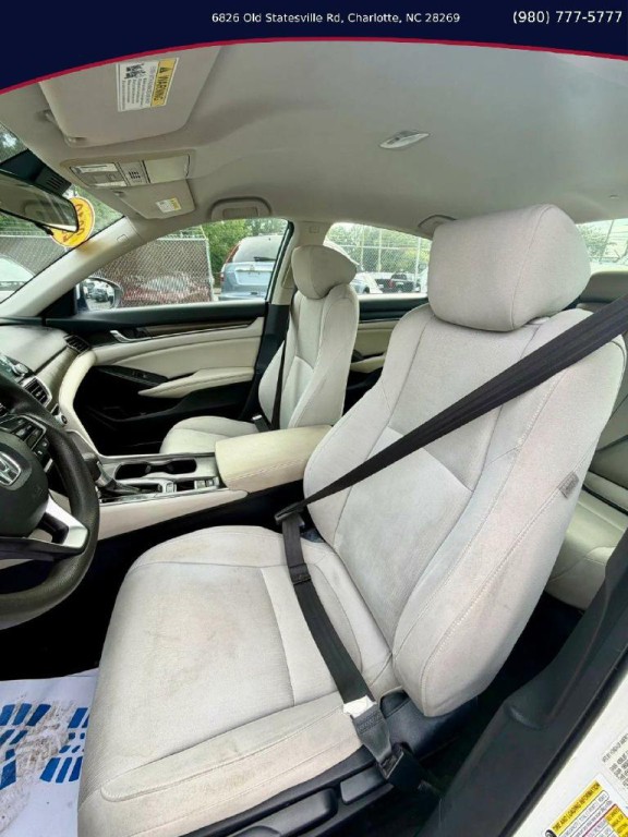2019 Honda Accord Image 8