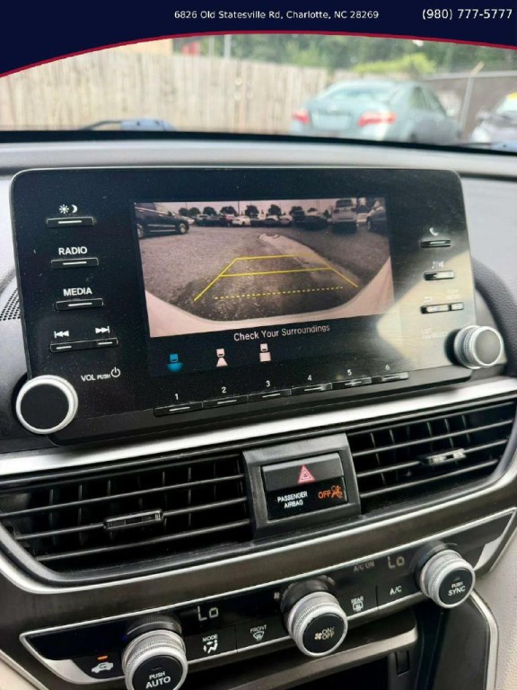 2019 Honda Accord Image 12