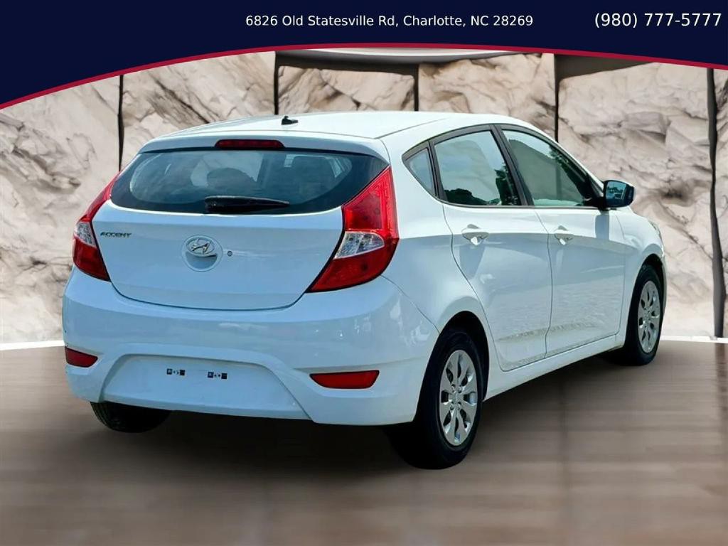 2017 Hyundai Accent Image 3