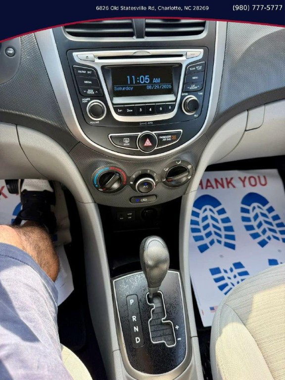 2017 Hyundai Accent Image 11
