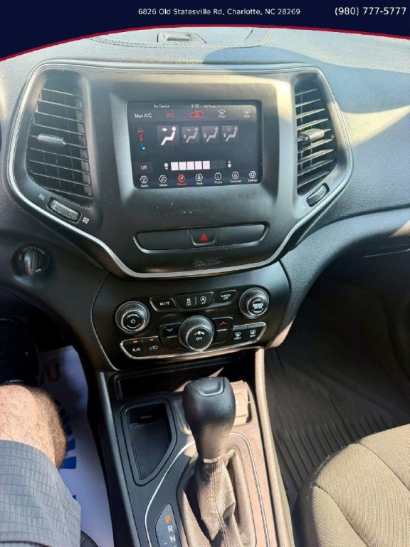 2020 Jeep Cherokee Image 11