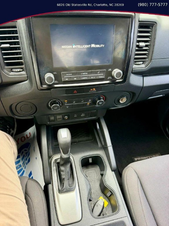 2022 Nissan Frontier Image 11