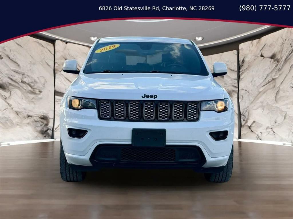 2019 Jeep Grand Cherokee Image 2