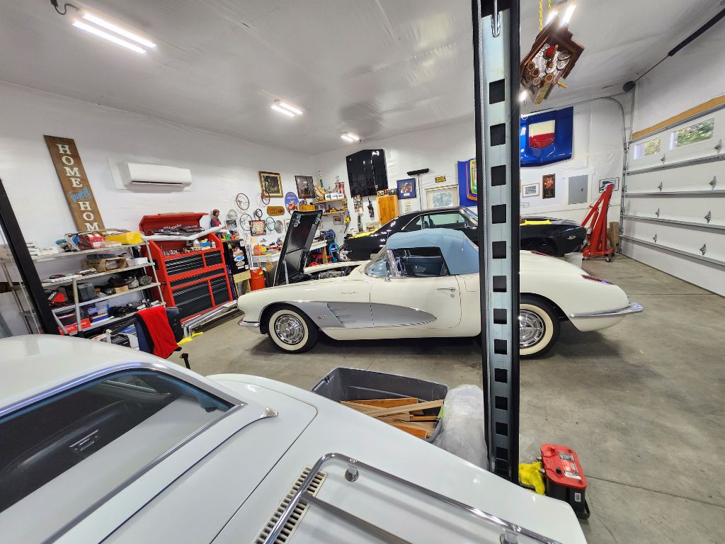 1960 Chevrolet Corvette Image 18