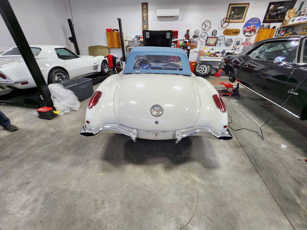 1960 Chevrolet Corvette Image 24