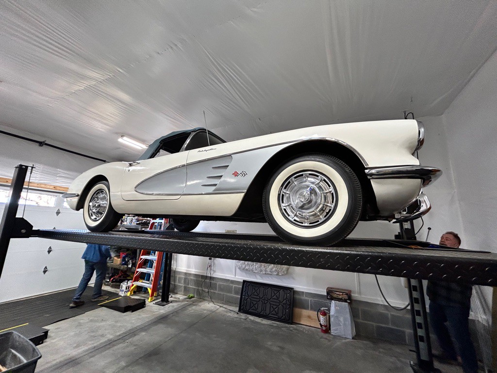 1960 Chevrolet Corvette Image 35