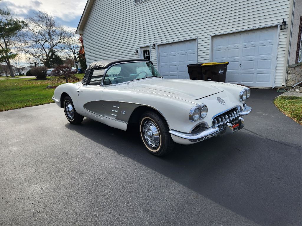 1960 Chevrolet Corvette Image 5