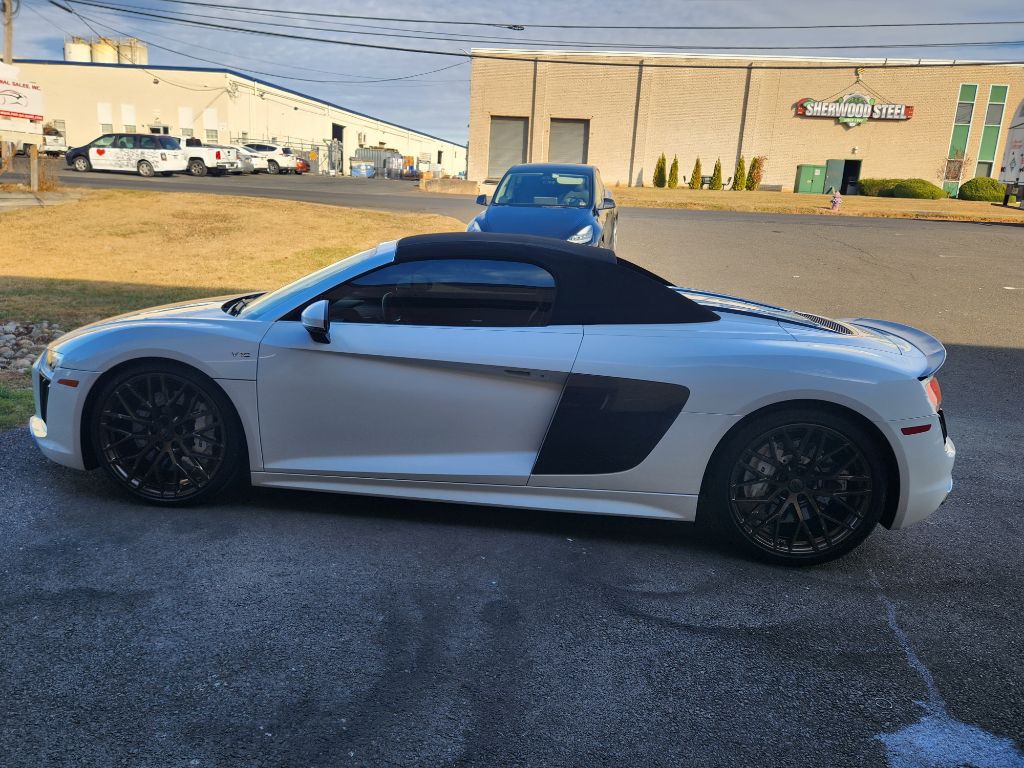 2017 Audi R8 Image 4