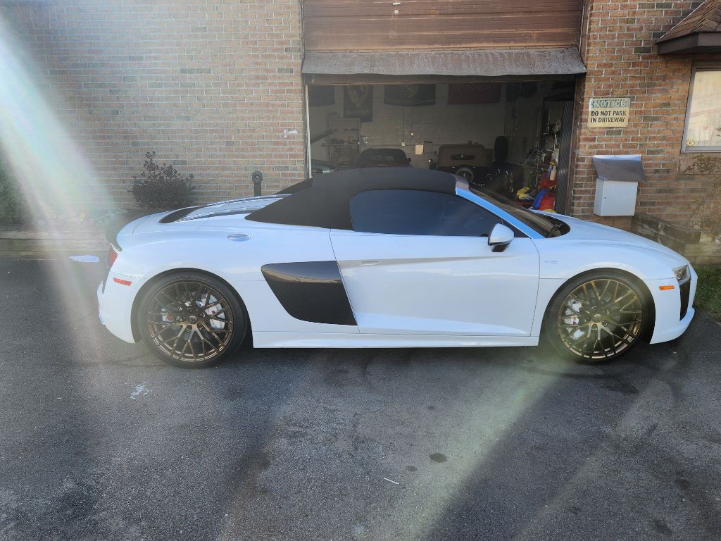2017 Audi R8 Image 6