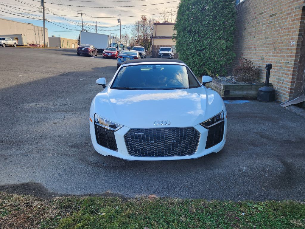 2017 Audi R8 Image 8