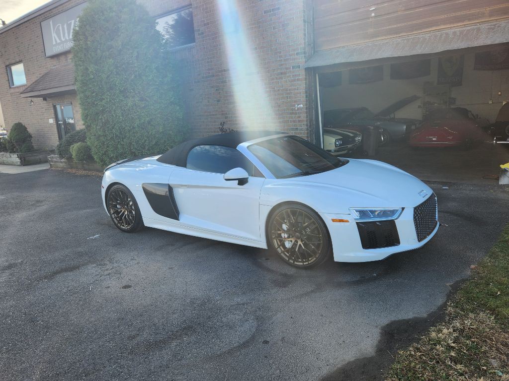 2017 Audi R8 Image 9
