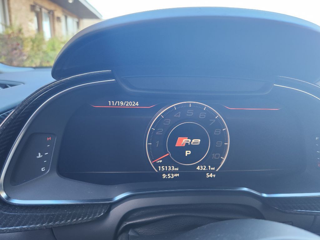 2017 Audi R8 Image 10