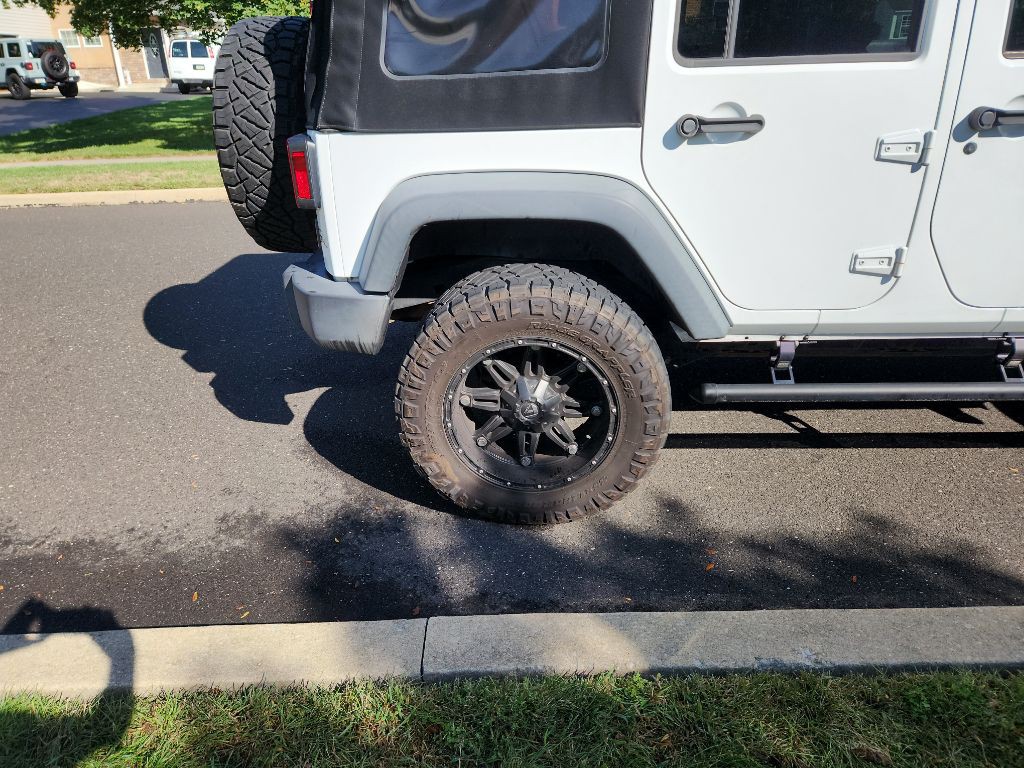 2017 Jeep Wrangler Unlimited Image 8