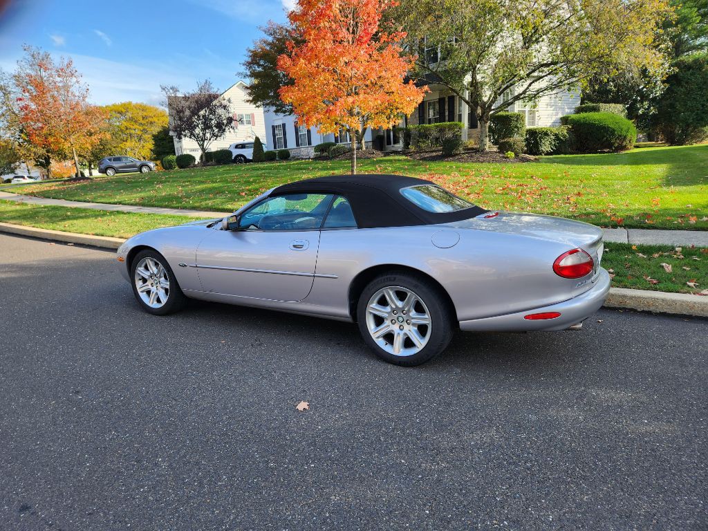 2000 Jaguar XK-Series Image 2