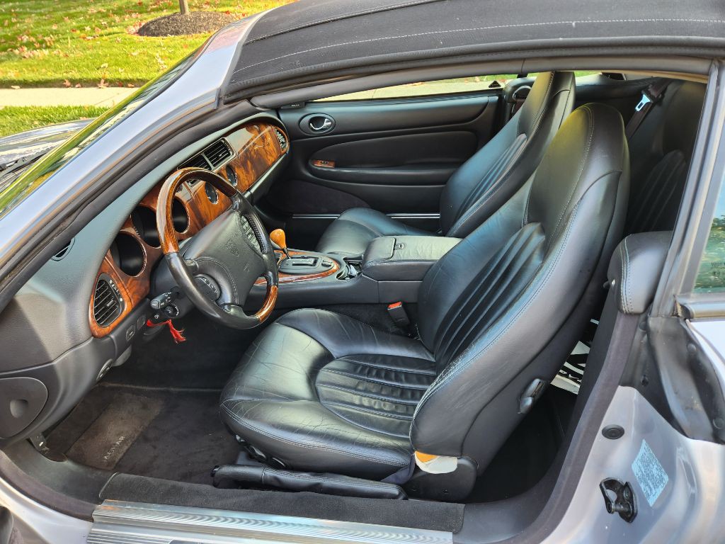 2000 Jaguar XK-Series Image 9