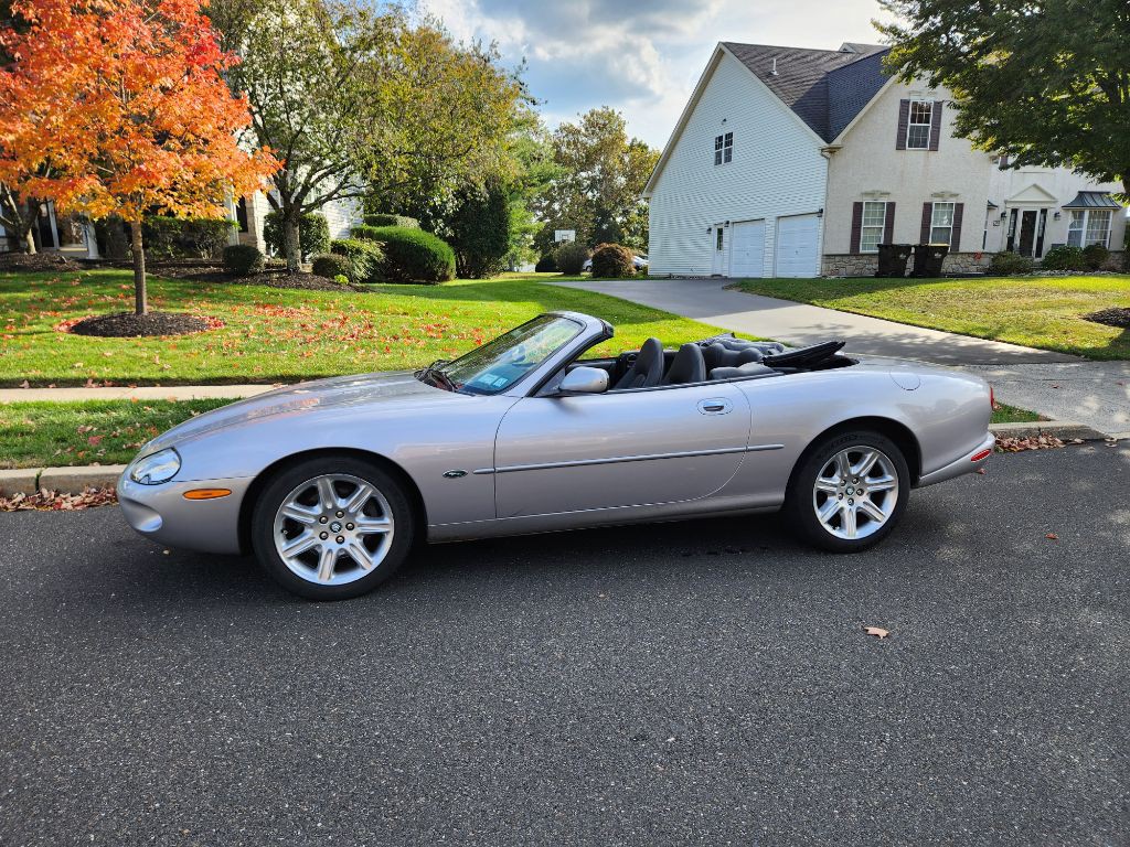 2000 Jaguar XK-Series Image 13