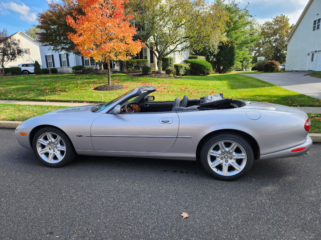 2000 Jaguar XK-Series Image 14