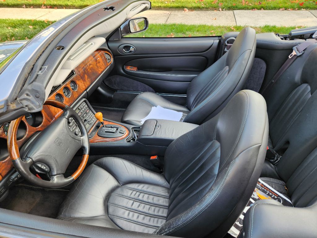 2000 Jaguar XK-Series Image 15