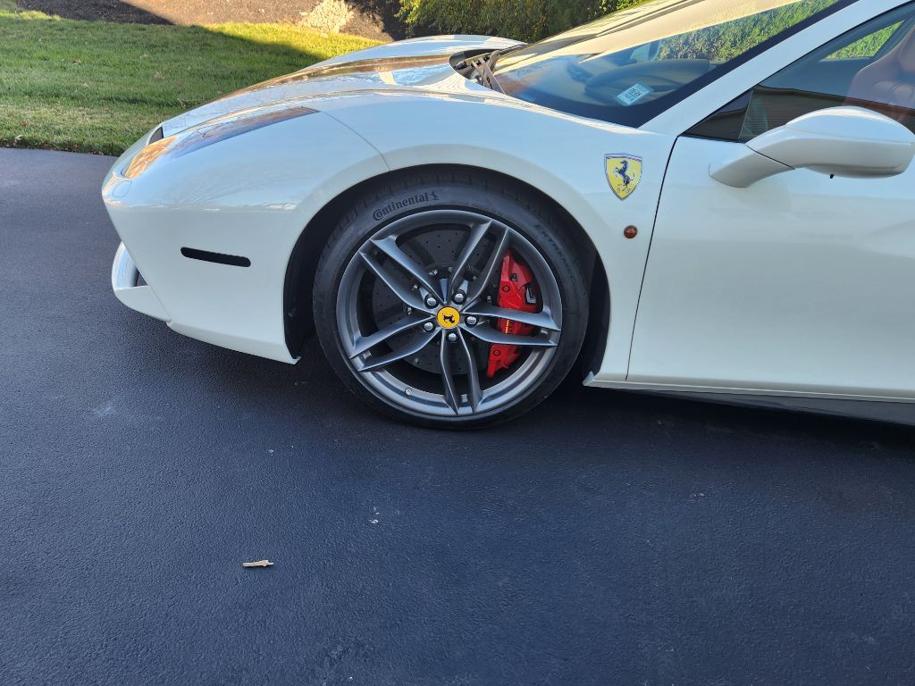 2017 Ferrari 488 Image 2