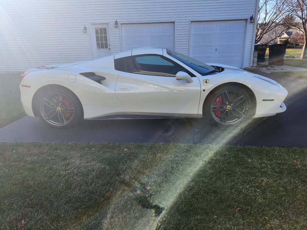 2017 Ferrari 488 Image 10