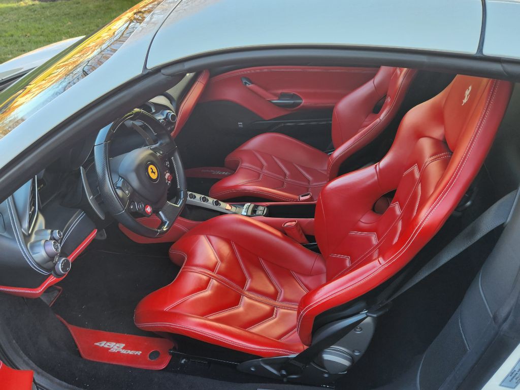 2017 Ferrari 488 Image 21