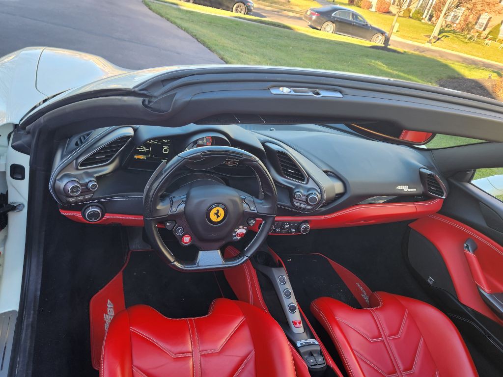 2017 Ferrari 488 Image 25