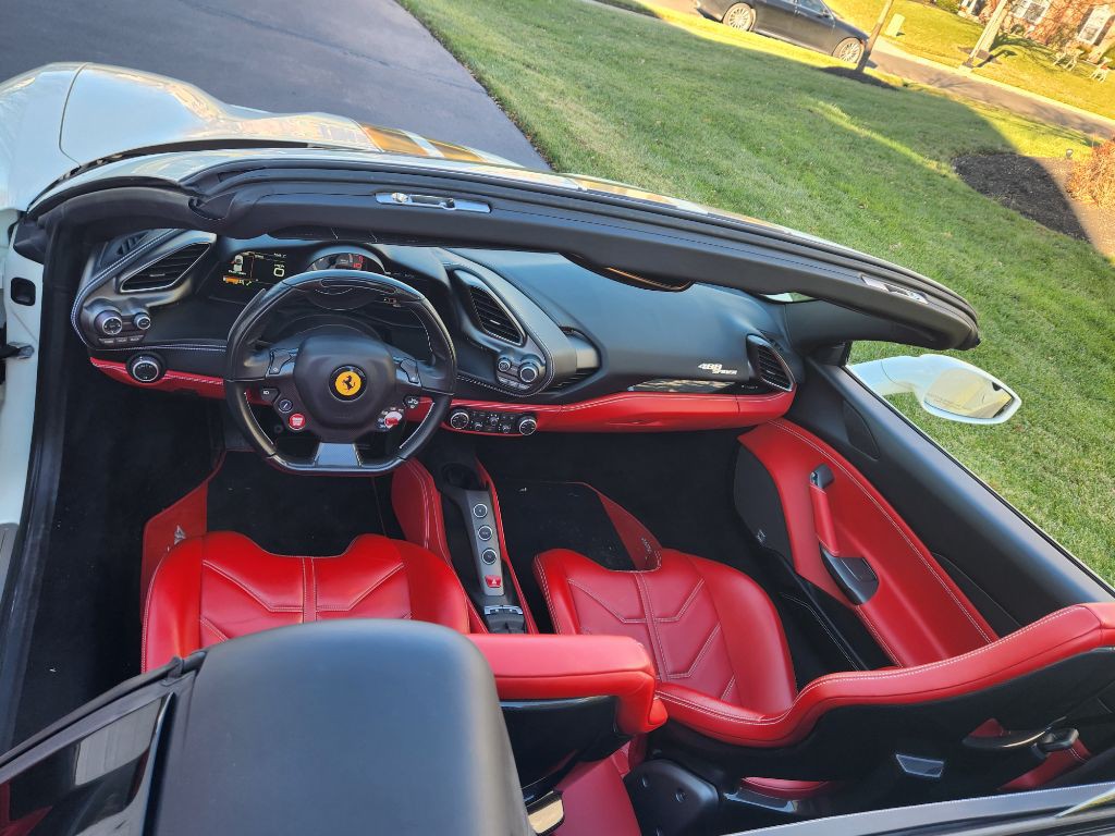2017 Ferrari 488 Image 26