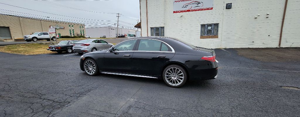 2022 Mercedes-Benz S-Class Image 3