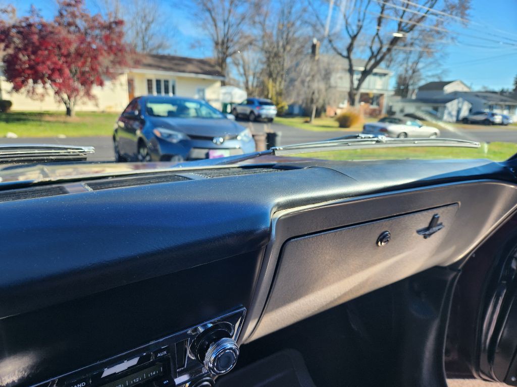 1965 Chevrolet Corvair Image 31