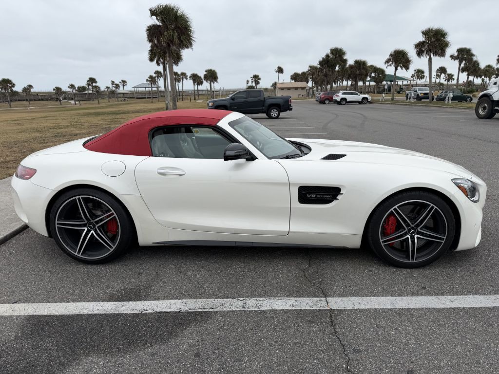 2018 Mercedes-Benz AMG GT Image 4