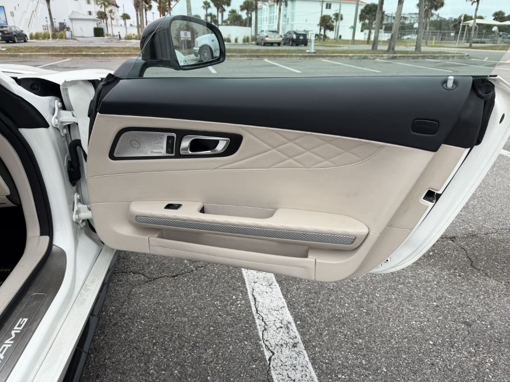 2018 Mercedes-Benz AMG GT Image 6