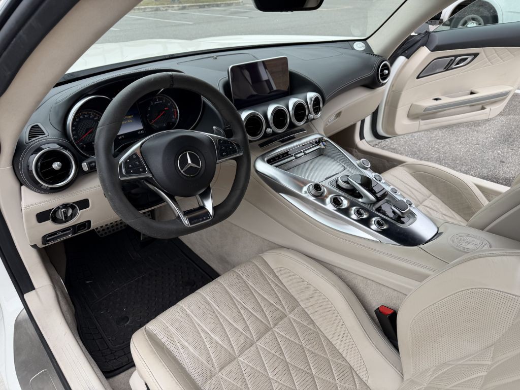 2018 Mercedes-Benz AMG GT Image 7