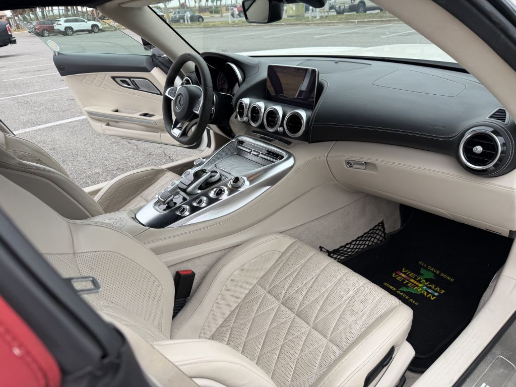 2018 Mercedes-Benz AMG GT Image 8