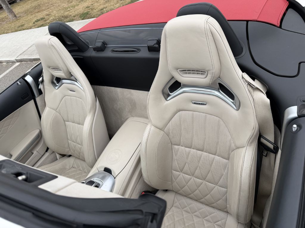 2018 Mercedes-Benz AMG GT Image 11