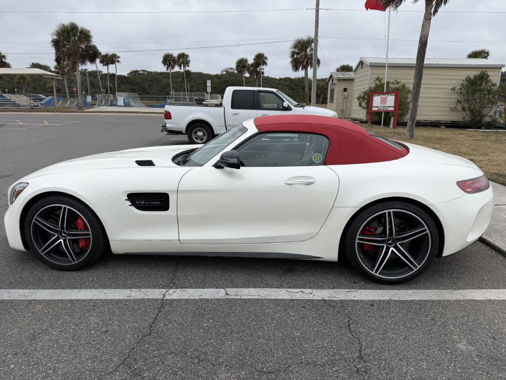 2018 Mercedes-Benz AMG GT Image 17