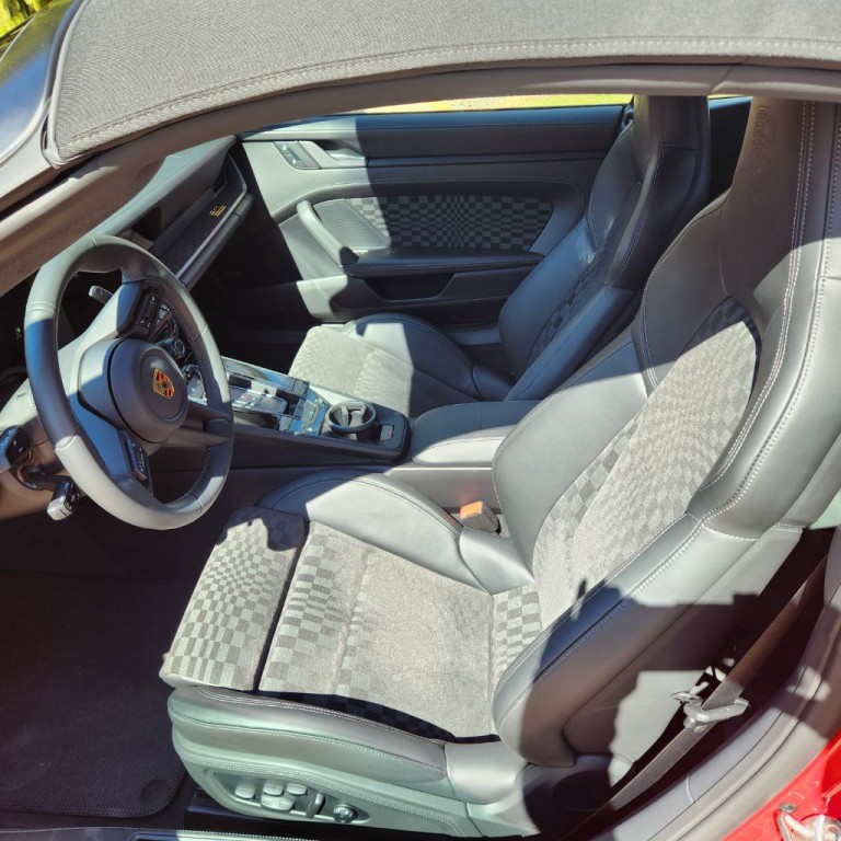 2026 Porsche 911 Image 17