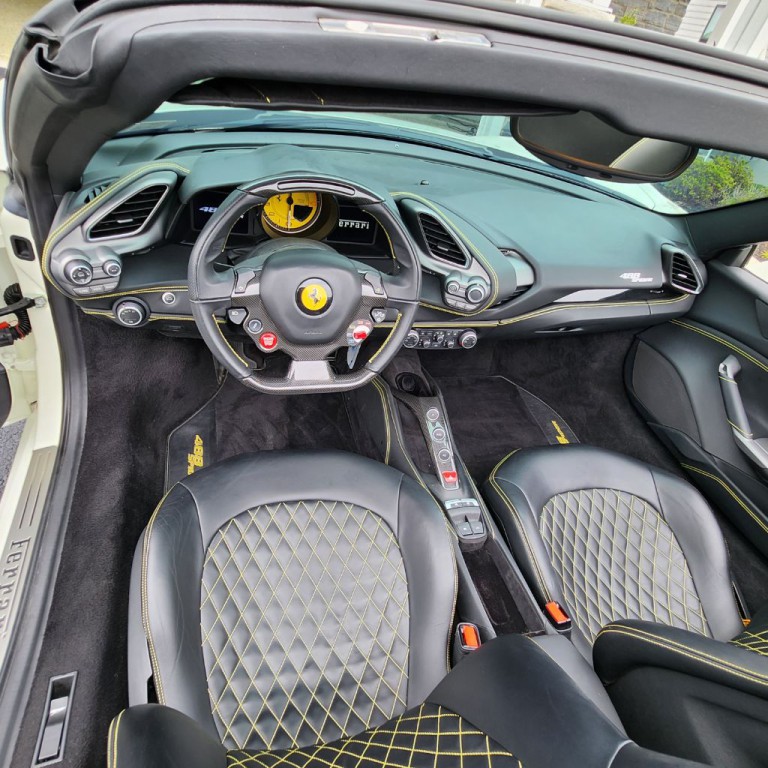 2017 Ferrari 488 Image 12