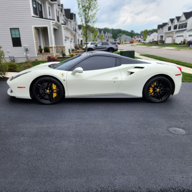 2017 Ferrari 488 Image 17