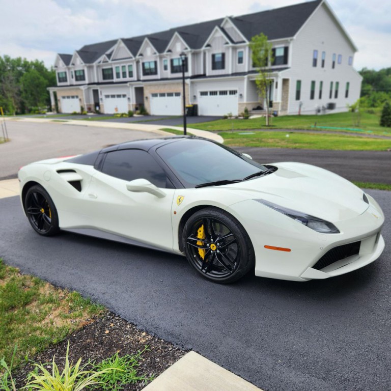 2017 Ferrari 488 Image 21